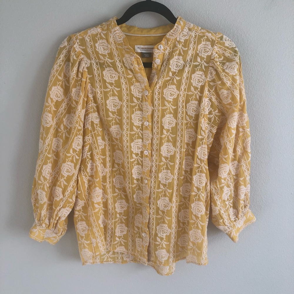 Anthropologie amazing embroidery women’s top